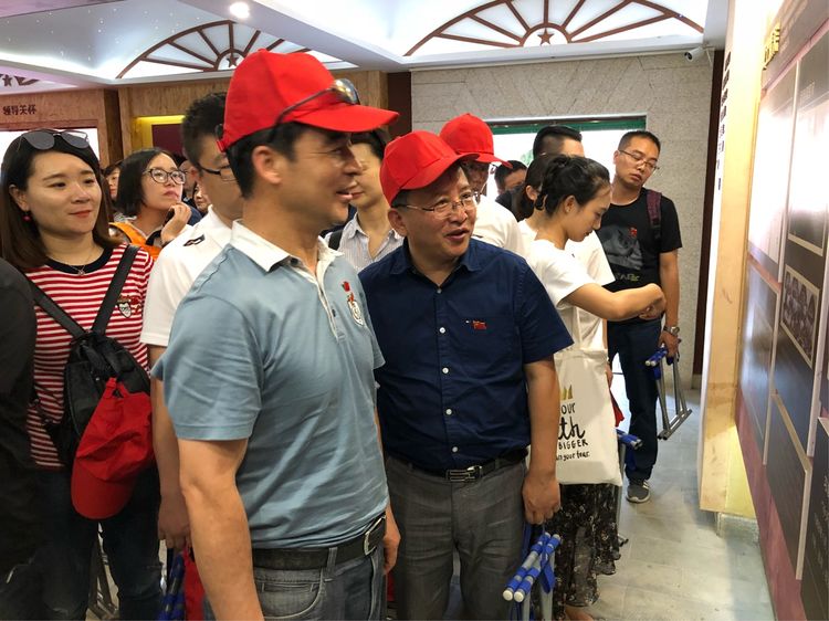 知青歲月葆初心，重溫歷史強(qiáng)信念—經(jīng)發(fā)物業(yè)開展建黨97周年主題實(shí)踐活動(dòng)